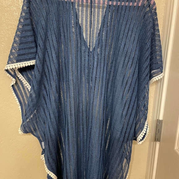 NWOT Francesca’s Blue White Lace Sheer Beach Cover Poncho Swim Beach Vacation - Picture 3 of 7